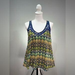 CLEARANCE! Pleione Geometric Tank Size S EUC
